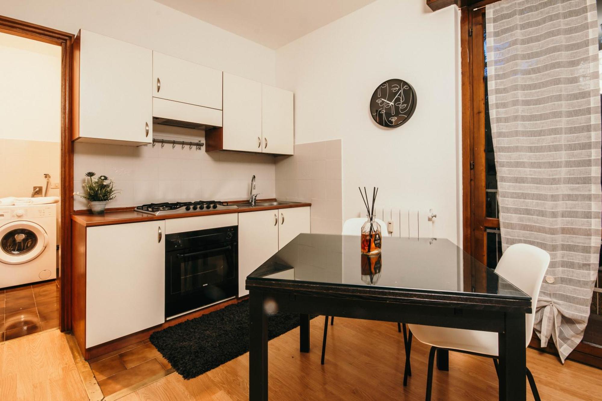 Appartamento Castelli - Affitti Brevi Italia วาเรเซ ภายนอก รูปภาพ